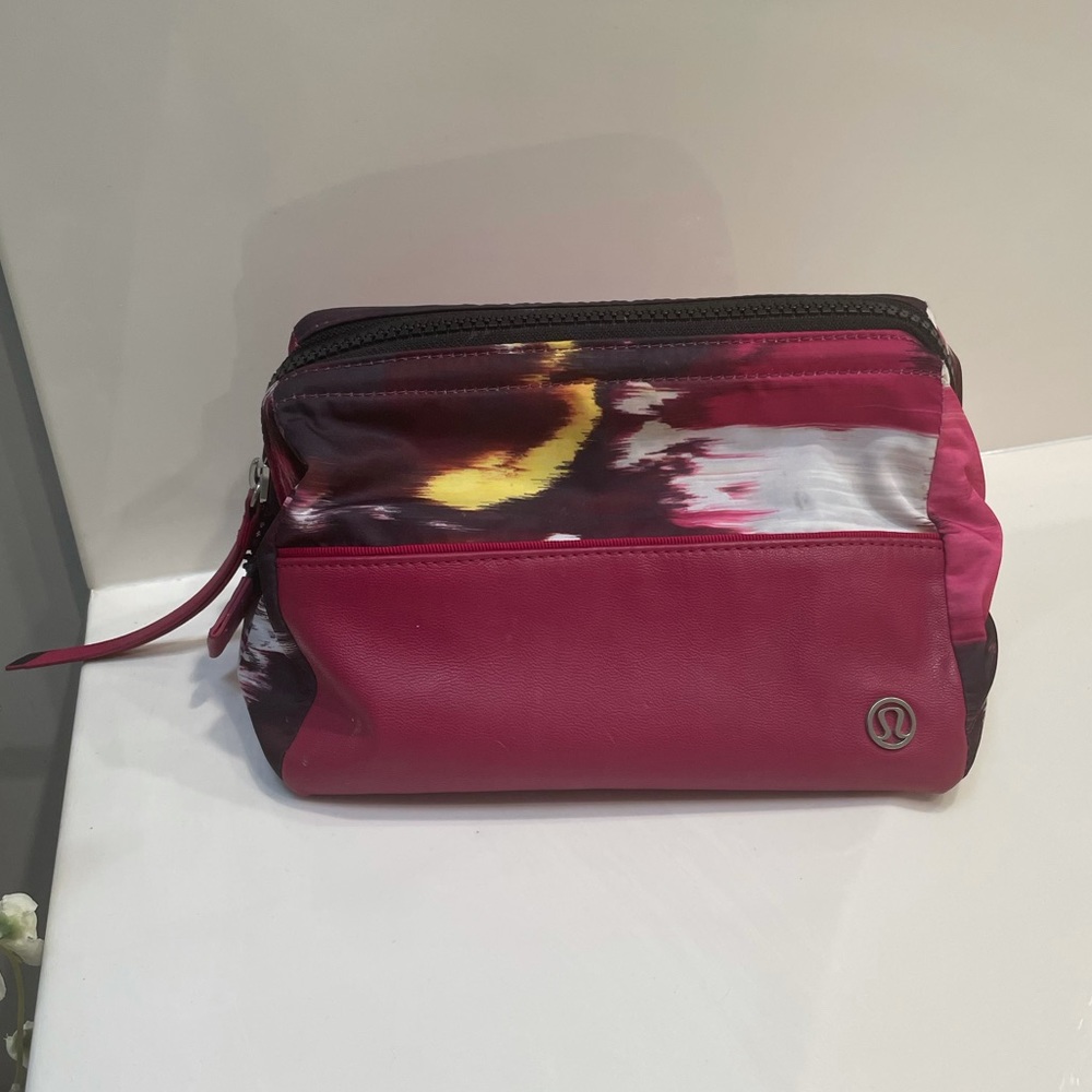 Lululemon Toiletry Bag